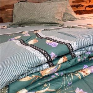 Comforter with bedsheet with pillow covers